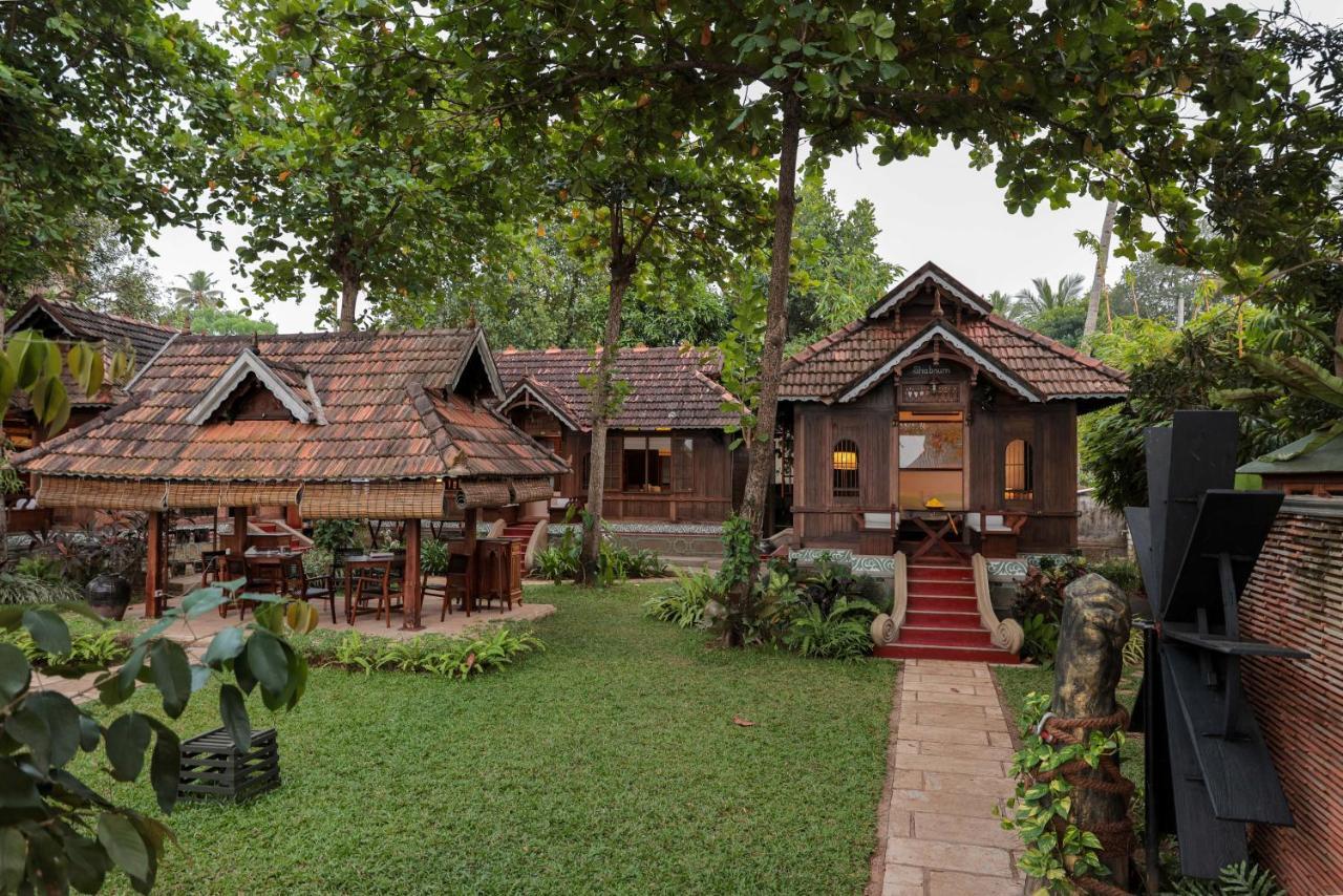 Samiira On Ashtamudi Lake Kollam Ngoại thất bức ảnh