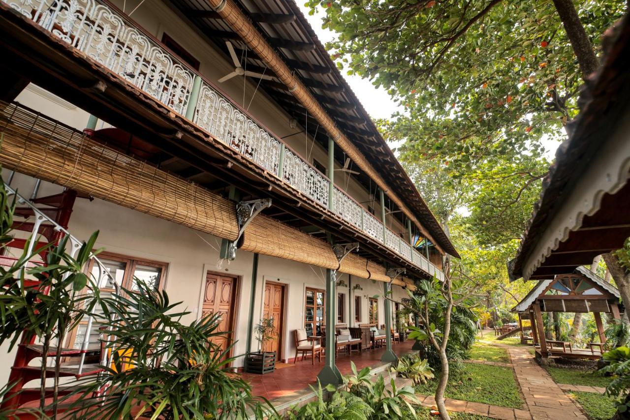 Samiira On Ashtamudi Lake Kollam Ngoại thất bức ảnh