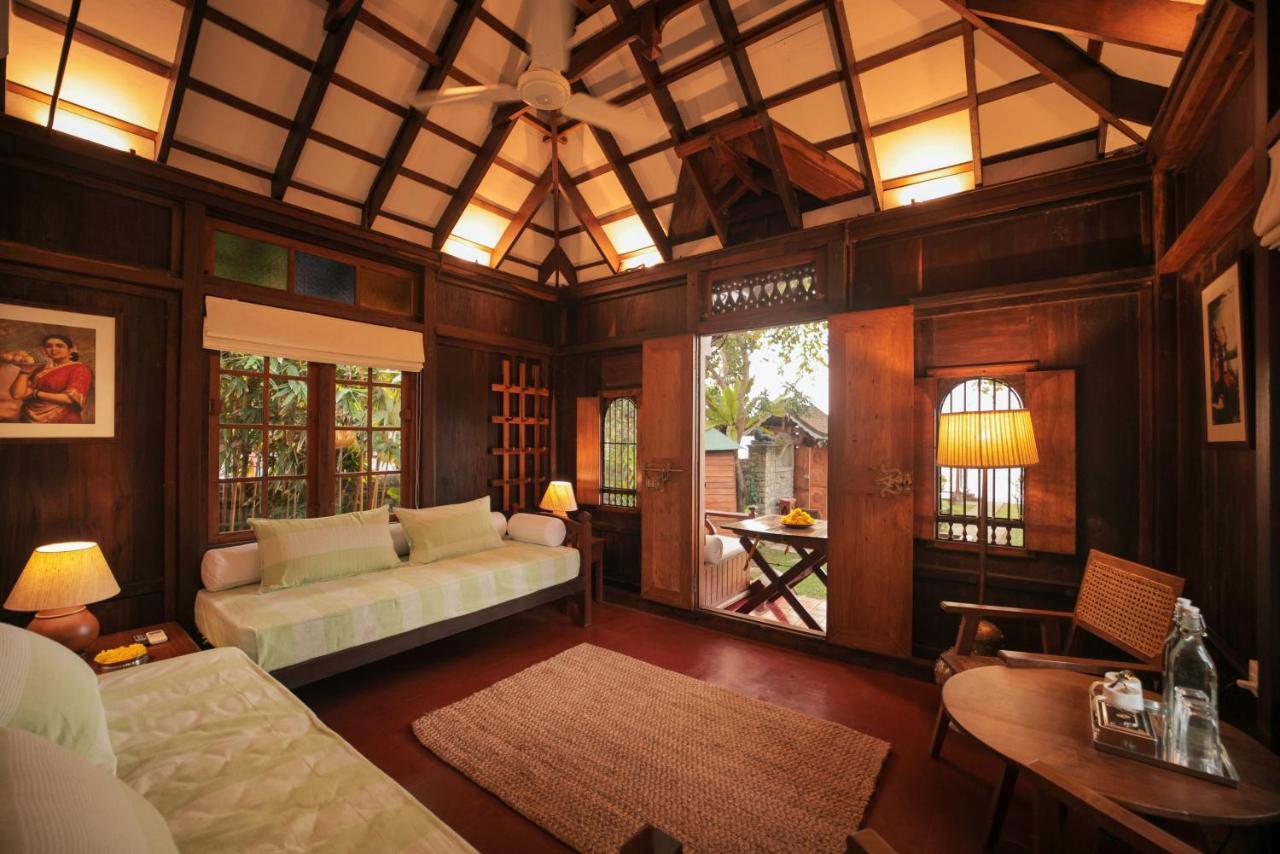 Samiira On Ashtamudi Lake Kollam Ngoại thất bức ảnh